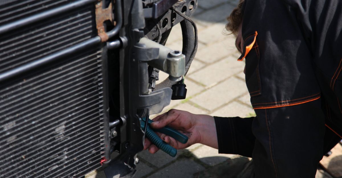 locksmith service technician — Pine Lake Locksmith