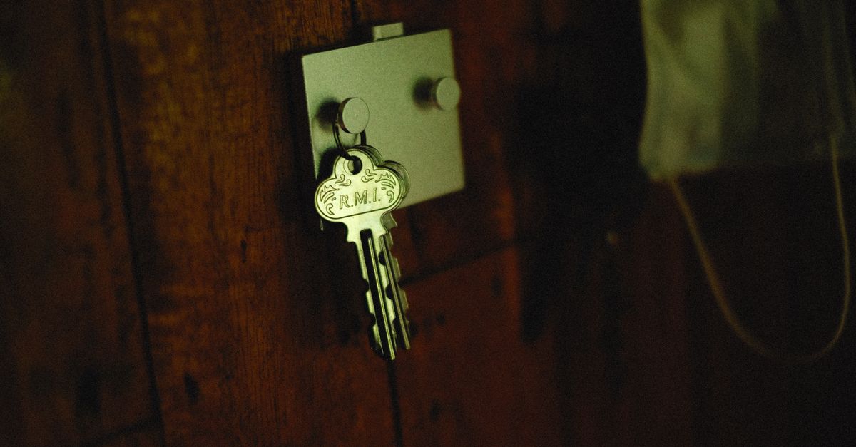 Home Lockout Service and Emergency Locksmith Help — What Actually Happens — Pine Lake Locksmith